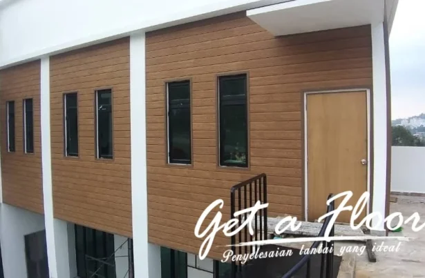 Showcase of composite wood wall cladding used as the outdoor wallpaper of a long corridor